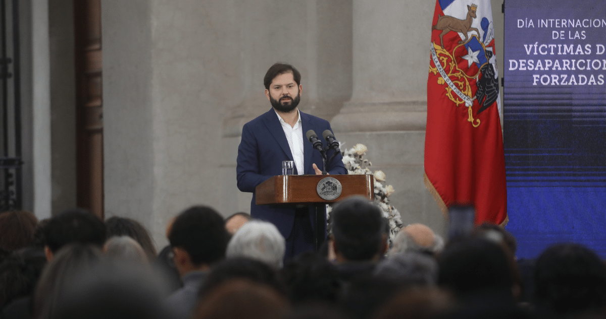 Boric Confronta el Negacionismo sobre la Dictadura: