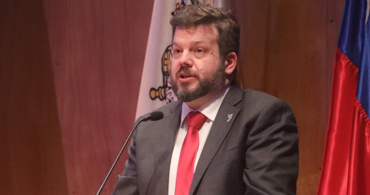 Candidato presidencial defiende modificación de ley sobre aborto por violación