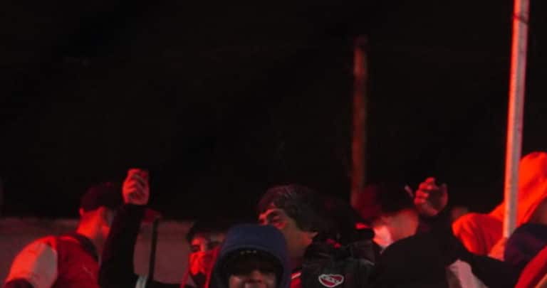 Caos en la Copa Sudamericana: Barra de Independiente intentó irrumpir en el camarín de La U