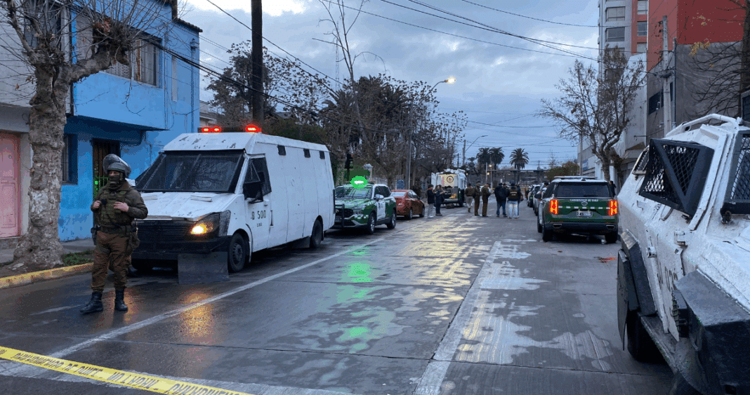 Carabinero fuera de servicio se defiende de ataque y mata a uno, deja grave a otro
