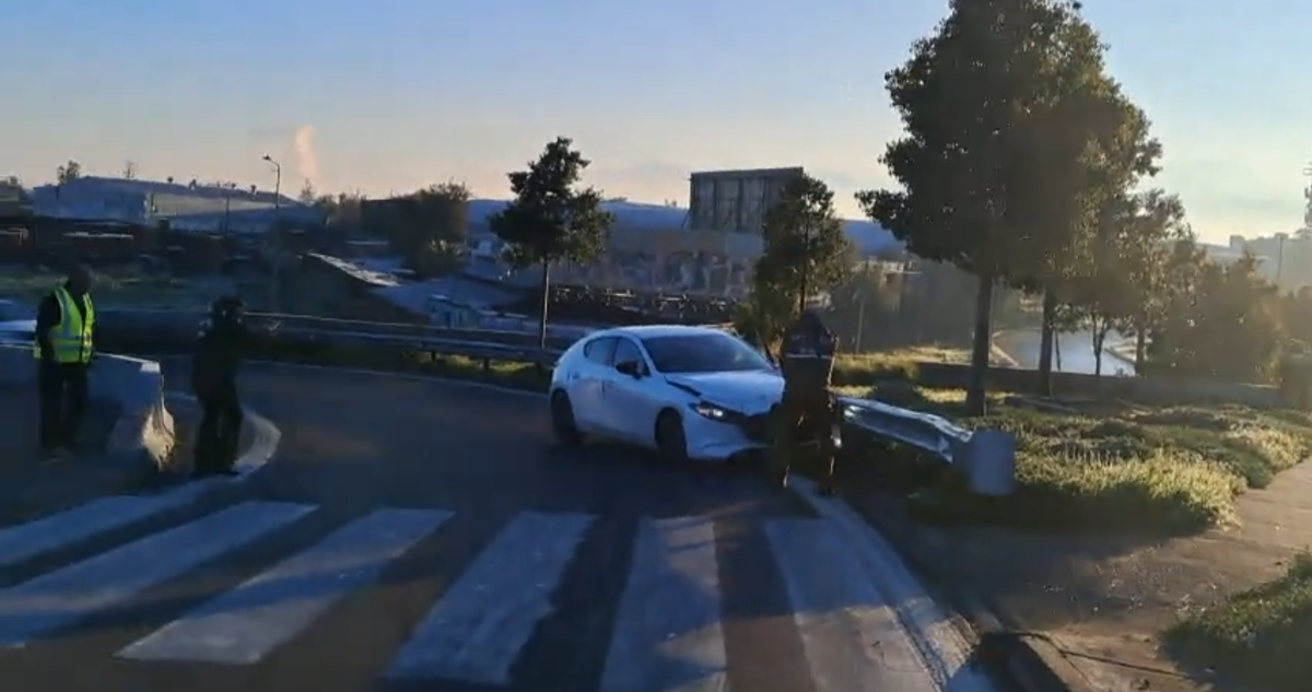 Carabineros Frustran Robo de Vehículo Tras Colisión Múltiple en Cerrillos
