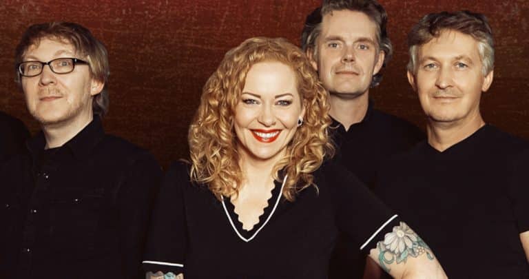 Celebrando 30 Años de 'Mandylion': The Gathering Regresa a Chile con Anneke van Giersbergen