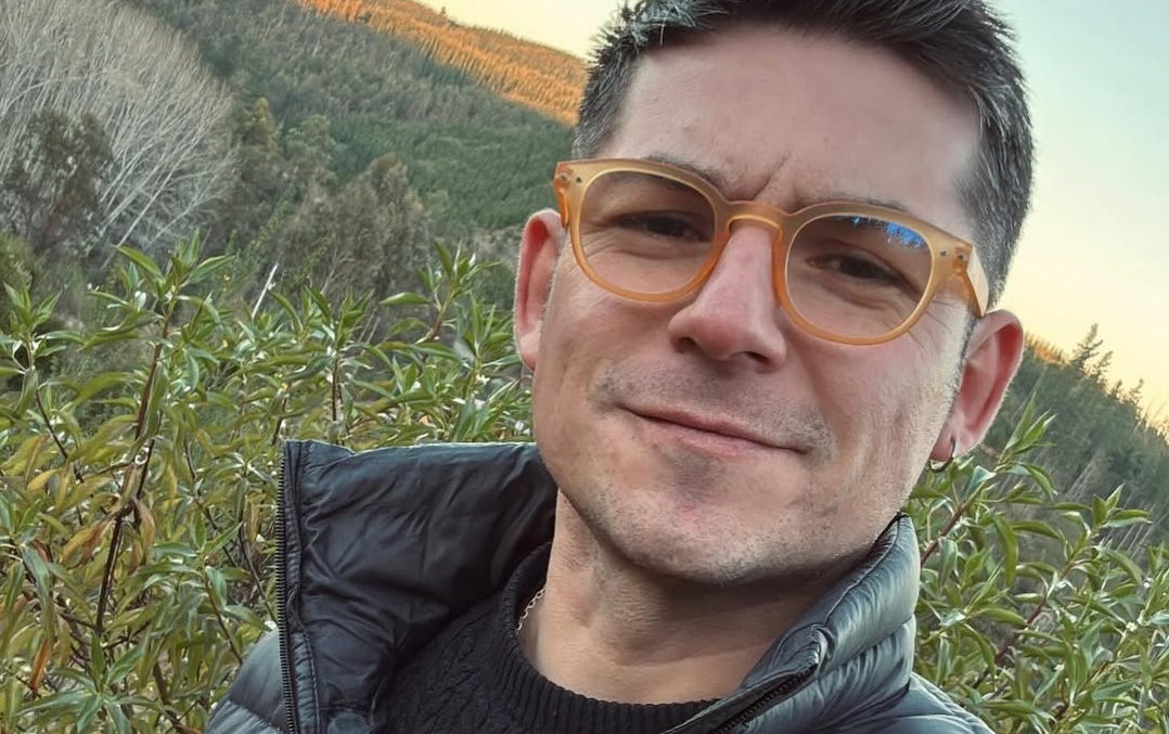 Claudio Castellón se transforma: ¿Será el nuevo 'hermano perdido' de Ricardo Fernández?