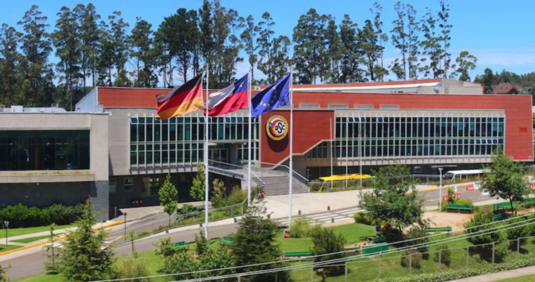 Colegio Alemán de Concepción Defiende Decisión de Retirar Asistente de Aula a Niño con Autismo