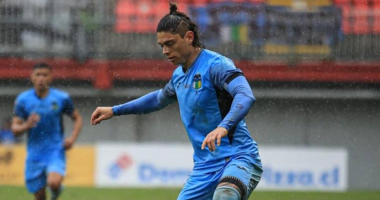 Colo Colo Descarta a Montecinos y Apuesta por Jóvenes Valores y el Regreso de un Ídolo