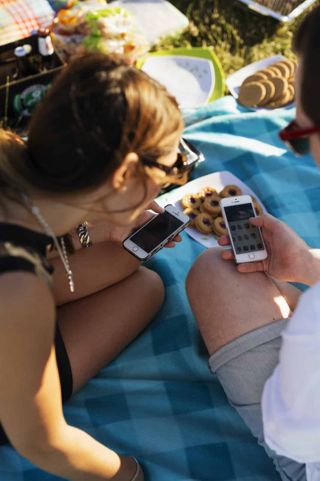 Cómo Configurar Manualmente la Hora en Tus Dispositivos Ante el Cambio de Horario de Verano