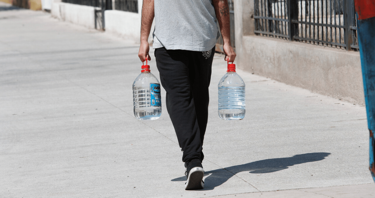 Corte de agua en Santiago: Conoce los puntos de abastecimiento alternativo