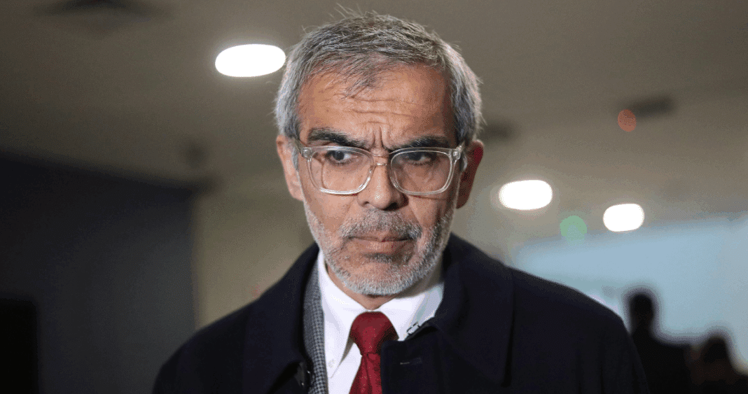 Crimen Organizado Detrás del Ataque Mortal en Victoria: Ministro Explica Estrategia Legal