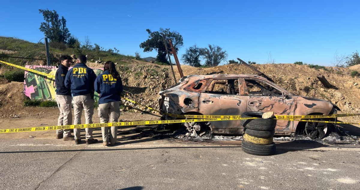 Crimen en Curacaví: Delincuentes queman auto de víctima asesinada