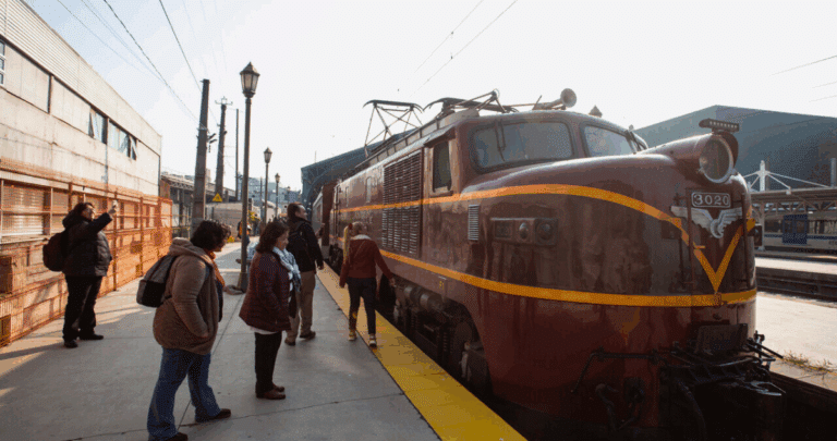 Descubre el Nuevo Destino del Tren del Recuerdo: Un Viaje Inolvidable a Los Andes