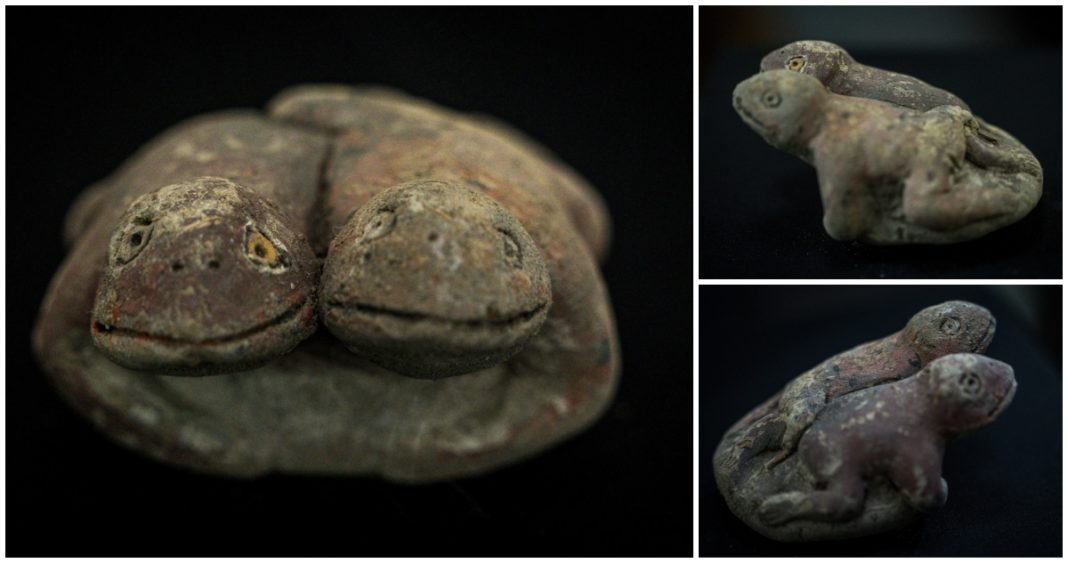 Descubren Estatuilla de Sapos que Revela Culto al Agua de Hace 3.800 Años en Perú