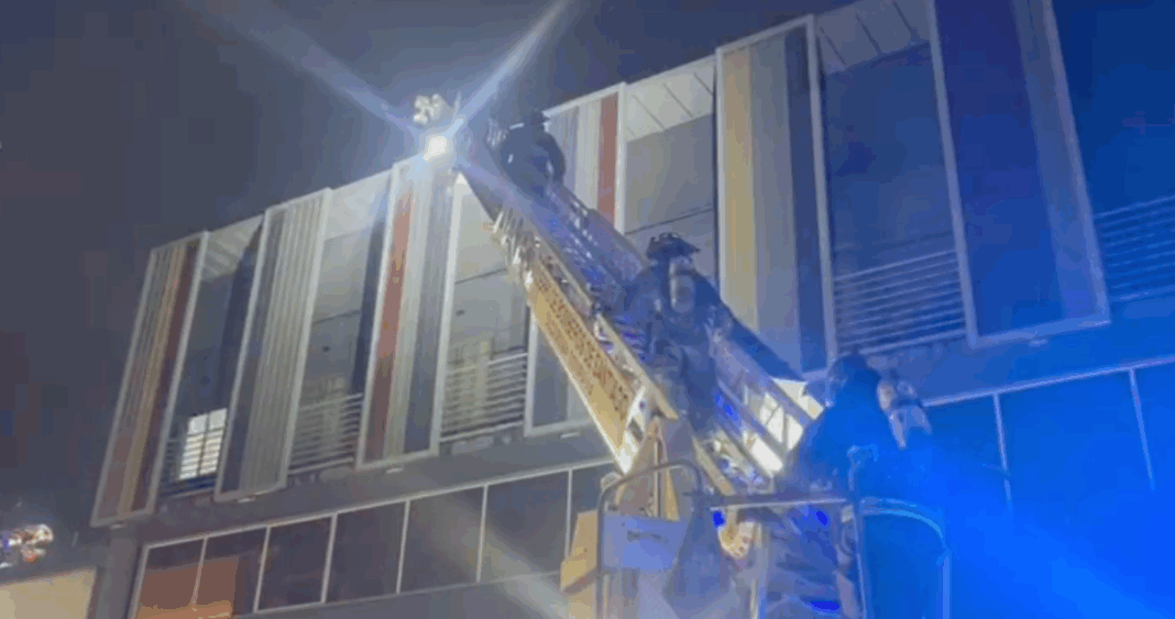 Devastador Incendio Consume Centro de Distribución en Barrio Meiggs