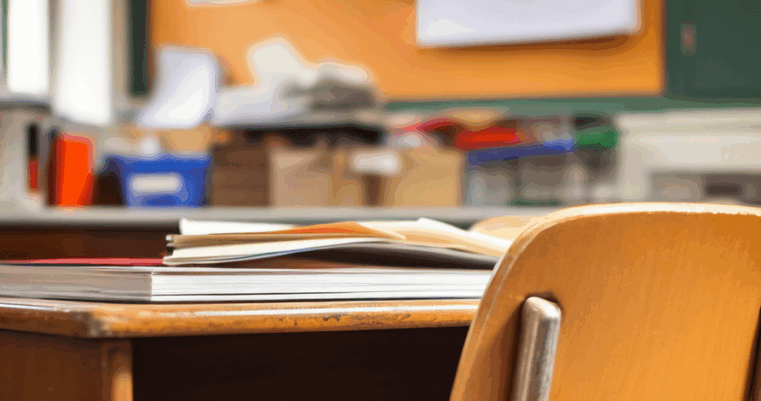 Educación Política para la Democracia: Más Diálogo, Menos Adoctrinamiento