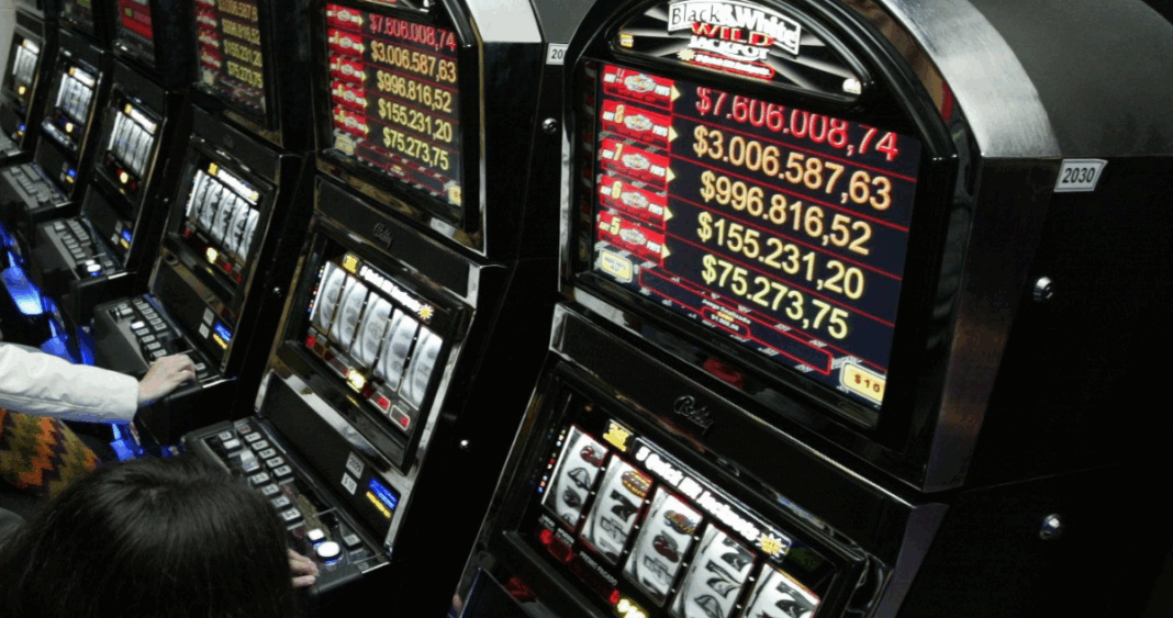 Escándalo en el Sector Público: Funcionarios Aprovecharon Licencias Médicas para Visitar Casinos
