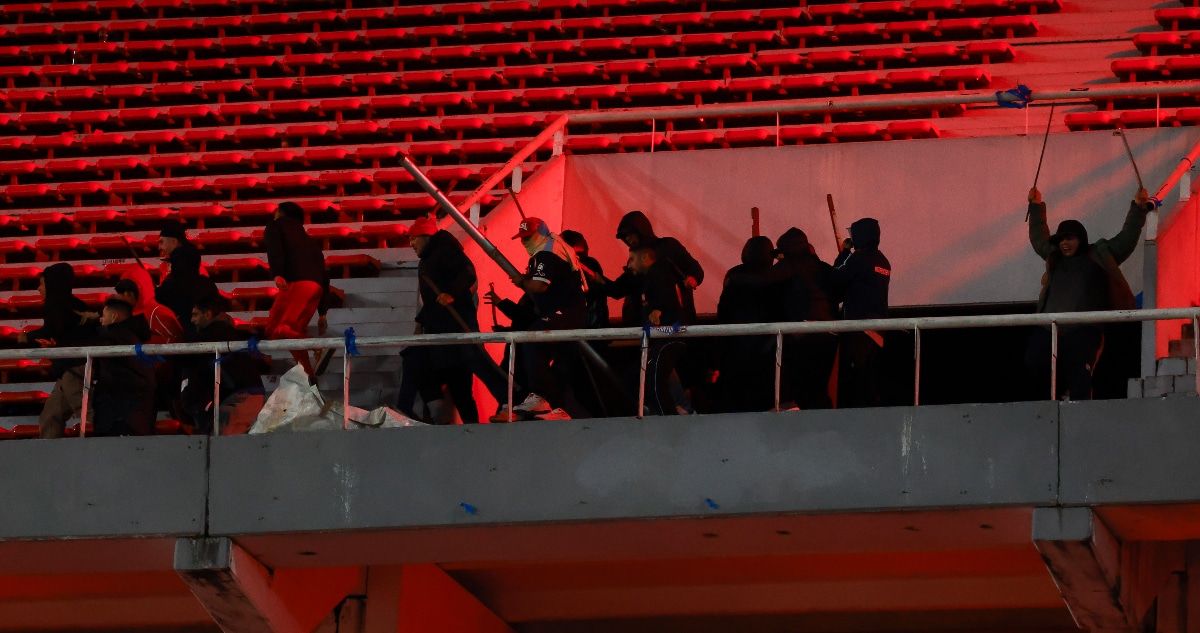 Fiscal Revela Detalles Impactantes de la Violencia entre Barristas en Partido de Copa Sudamericana