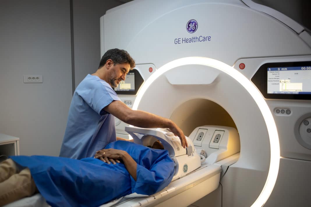 GE HealthCare Lidera Autorizaciones de Dispositivos Médicos con IA de la FDA por 4 Años Consecutivos