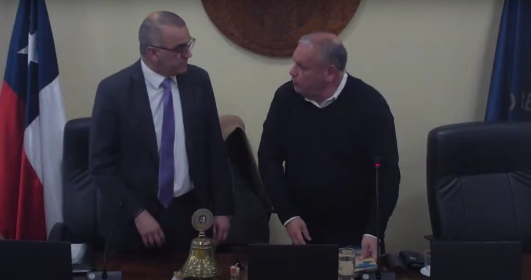Gobernador Mundaca enfrenta polémica por comentarios contra consejeros regionales