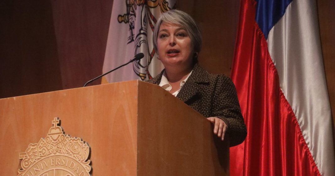 Jara Niega Propuesta de Nacionalización del Cobre, Contradiciéndose con su Propio Programa
