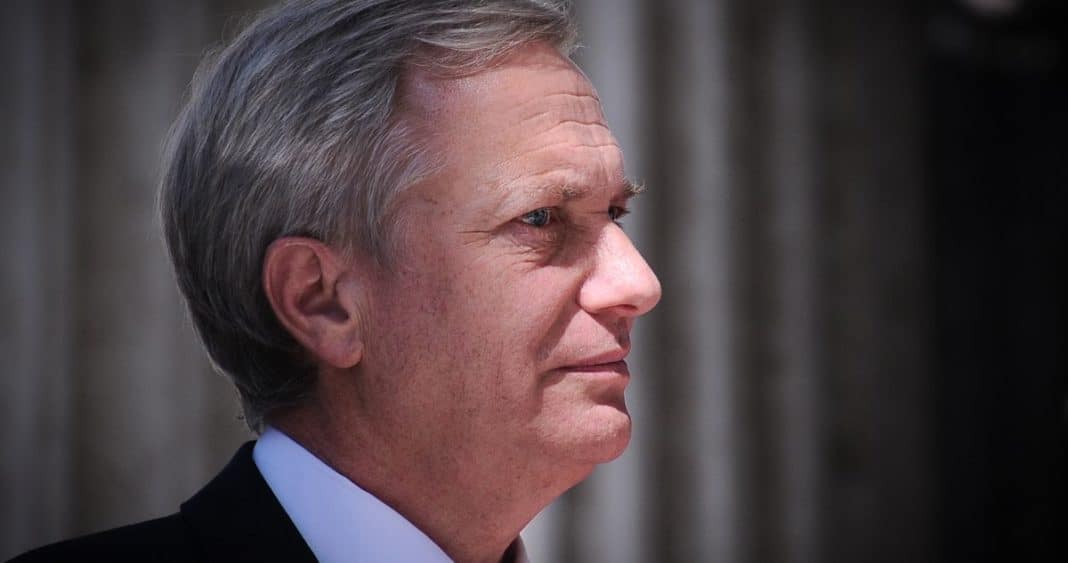 Kast Ausente en Comisión por Robo de Cables: Vínculo con Líder de Banda Cuestionado