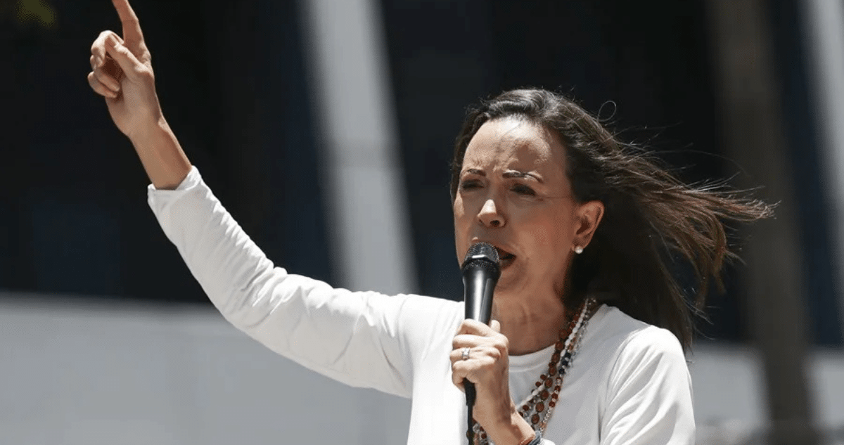 Machado Exhorta a Chile a Mantener Firmeza Contra Maduro, Como lo Hizo Contra el Tren de Aragua