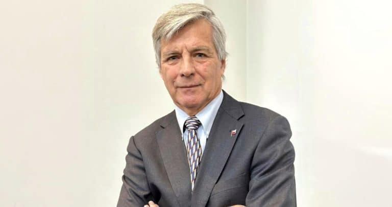 Mayne-Nicholls: Una Candidatura Moderada y Conciliadora para Restaurar la Cordura en Chile