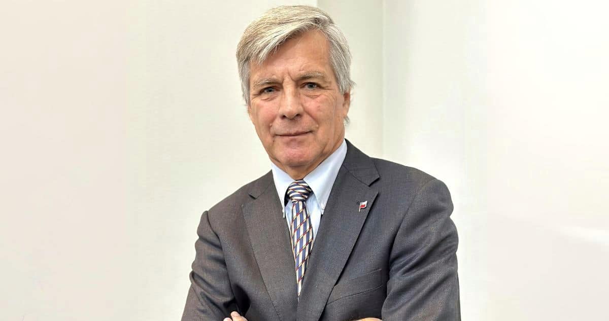 Mayne-Nicholls: Una Candidatura Moderada y Conciliadora para Restaurar la Cordura en Chile