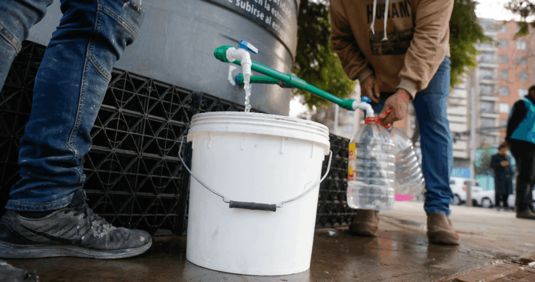 Megacorte de Agua en Santiago: Comunas Afectadas y Estrategias de Abastecimiento Alternativo