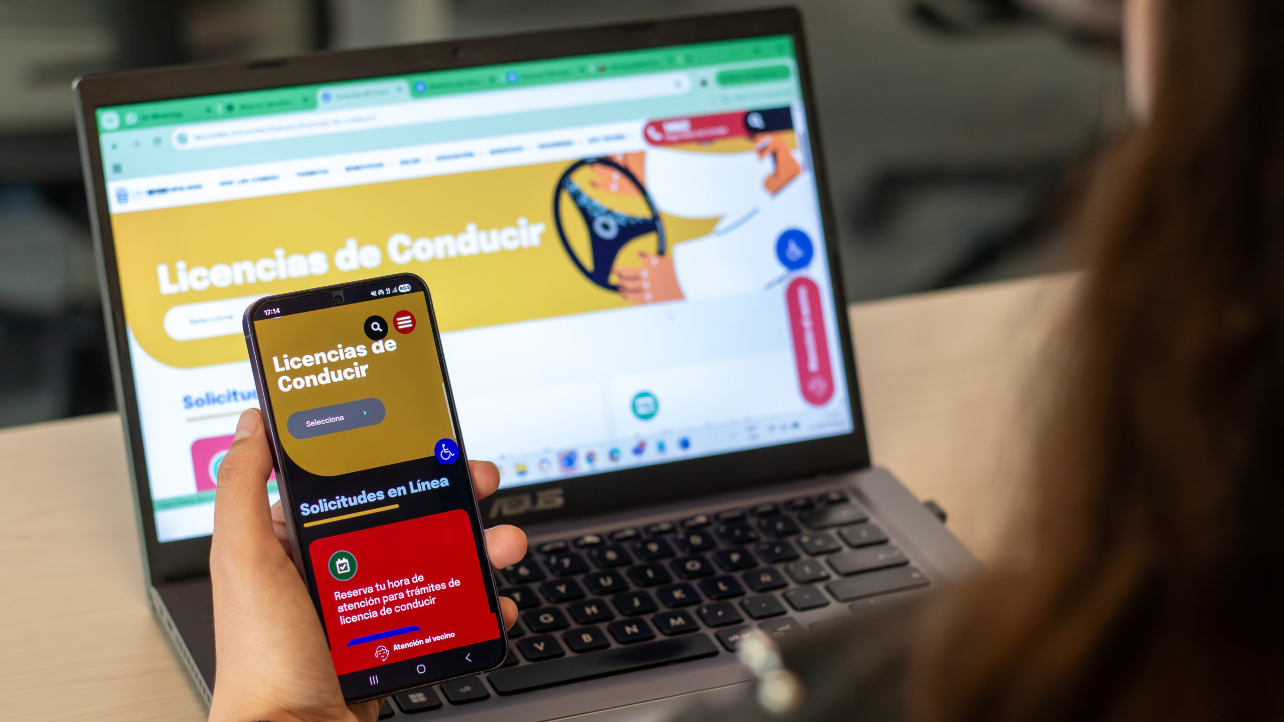 Municipios Chilenos Aceleran la Transformación Digital: Avances y Desafíos Clave