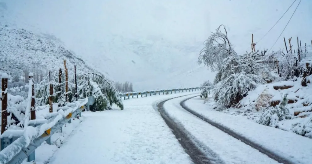 Nevazones Paralizan el Valle del Elqui: Autoridades Advierten Sobre Peligros