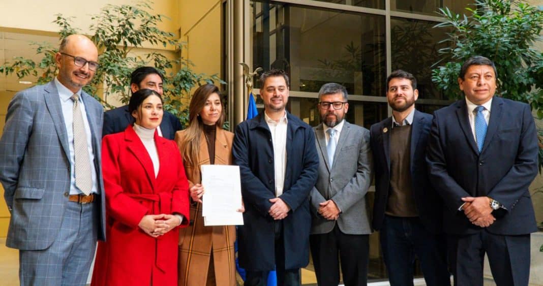 Oficialismo Denuncia Campañas de Desinformación y Fake News en Elecciones