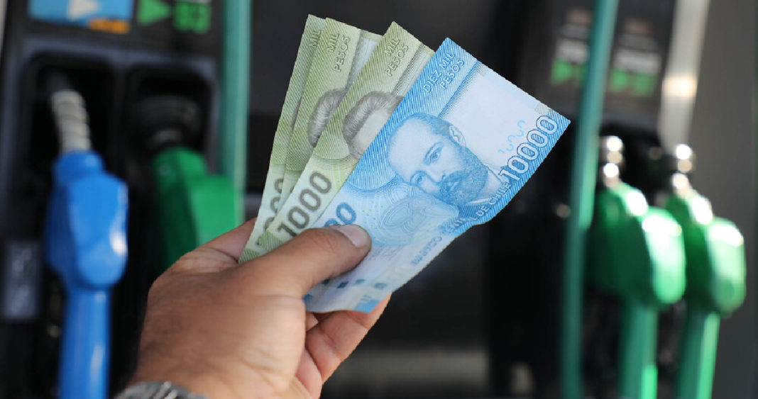 Precios de Combustibles en Chile: Bencinas Bajan, Diésel Sube