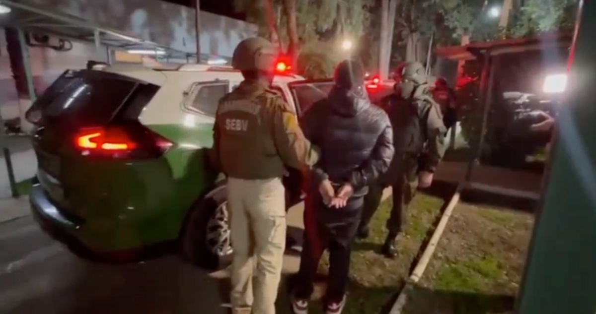 Rápida Acción Policial Recupera Vehículos Robados en Maipú