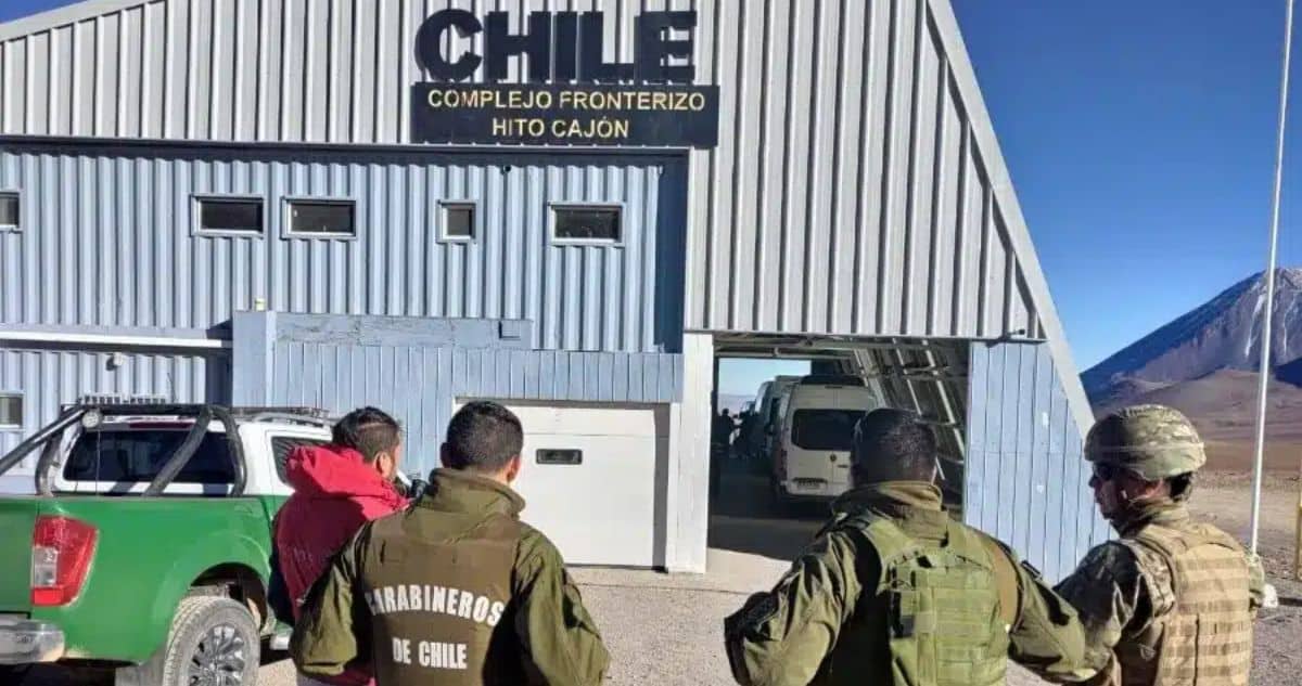 Seis presuntos policías bolivianos detenidos en la frontera de Antofagasta: Un nuevo foco de tensión bilateral