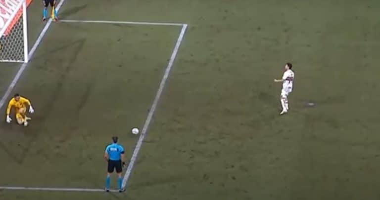 Tapia Falla Penal Decisivo y Sao Paulo Queda Eliminado de la Copa de Brasil