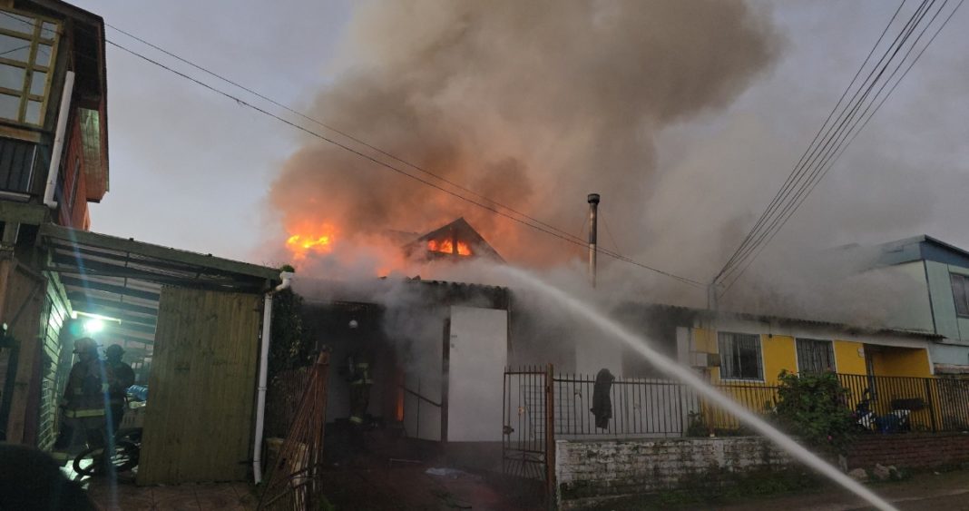 Tragedia en San Antonio: Menor pierde la vida en incendio que arrasó con su hogar