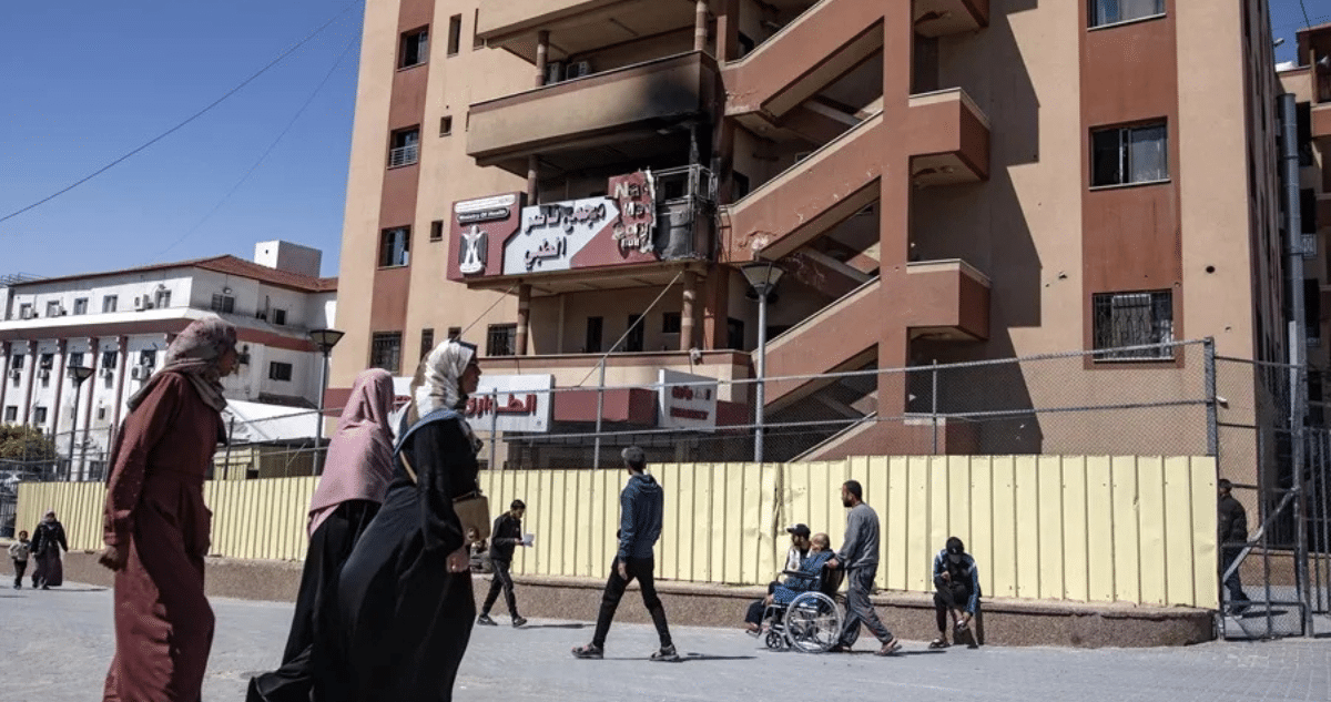 Tragedia en el hospital Nasser de Gaza: 14 muertos en ataque israelí