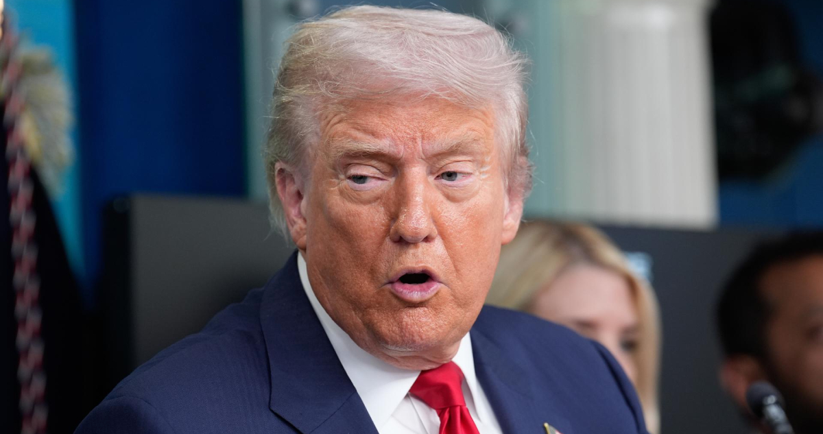 Trump Prorroga Aranceles a China: Negociaciones Comerciales Continúan