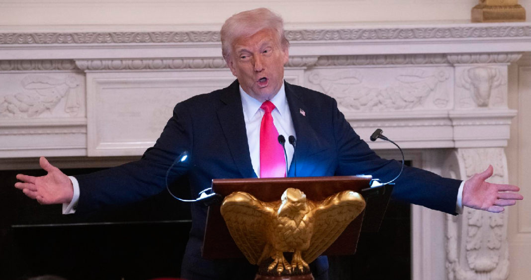 Trump exige a la UE inversiones de $600,000 millones o enfrentará nuevos aranceles del 35%