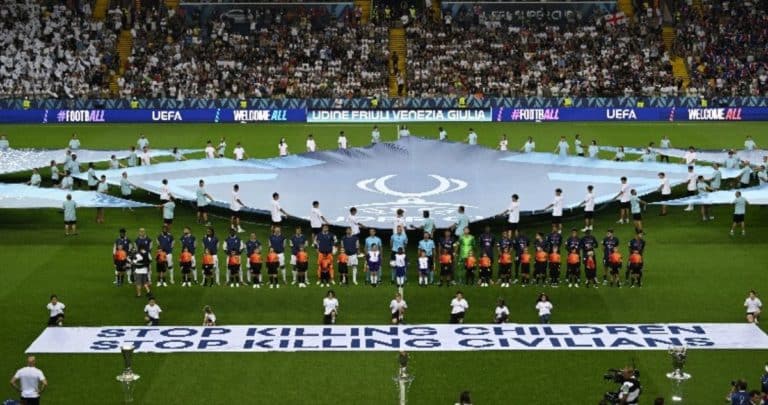 UEFA Toma Acción Humanitaria en la Supercopa: Mensaje Contundente y Participación de Niños Refugiados