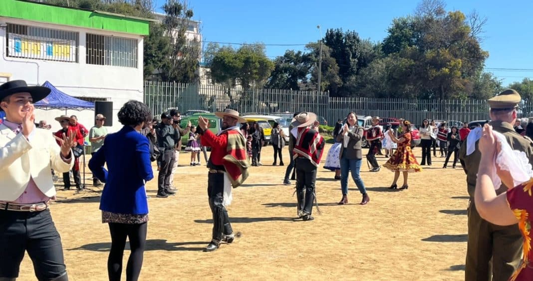 Valparaíso se viste de fiesta: Fonderos reciben terreno para las tradicionales ramadas