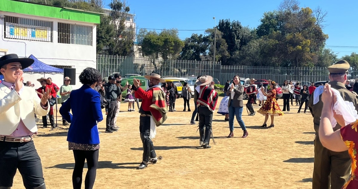 Valparaíso se viste de fiesta: Fonderos reciben terreno para las tradicionales ramadas