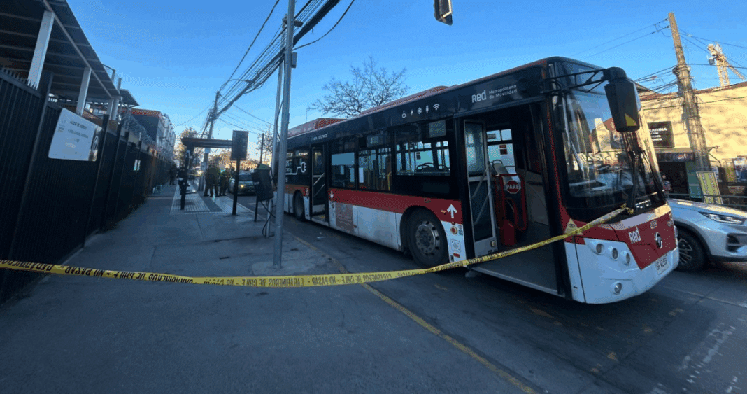 Violencia en el Transporte Público: Hombre Asesinado en Bus RED de Santiago