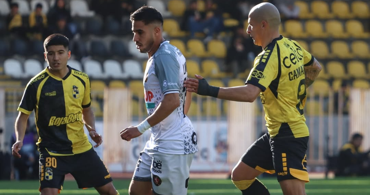Violentos Incidentes en Partido de Fútbol: Jugador Hospitalizado y Acusaciones Cruzadas