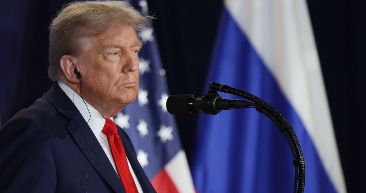 Voto por Correo y Máquinas Electorales: Trump Propone Eliminarlos Citando Fraude