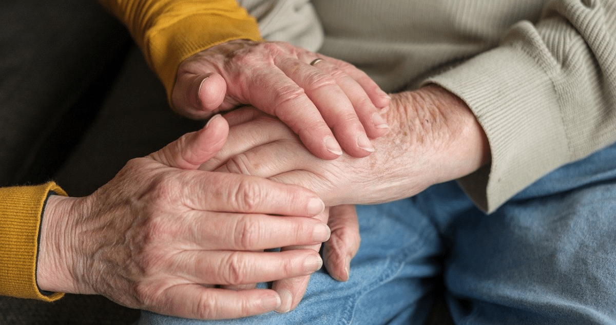 Adultos Mayores y Postrados: Cédulas de Identidad Extendidas para Mayor Comodidad