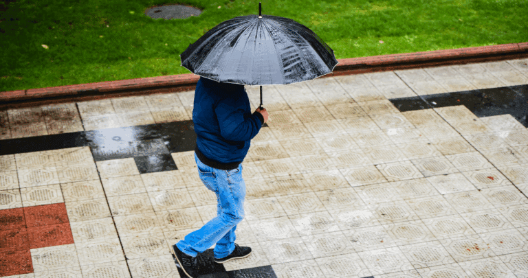 Alerta por Intensas Lluvias y Vientos en el Centro-Sur de Chile
