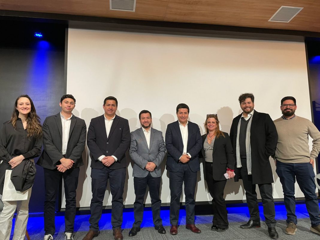 Alianza Estratégica entre PUCV y Keypro: Impulsando la Innovación y Formación en la Minería Chilena