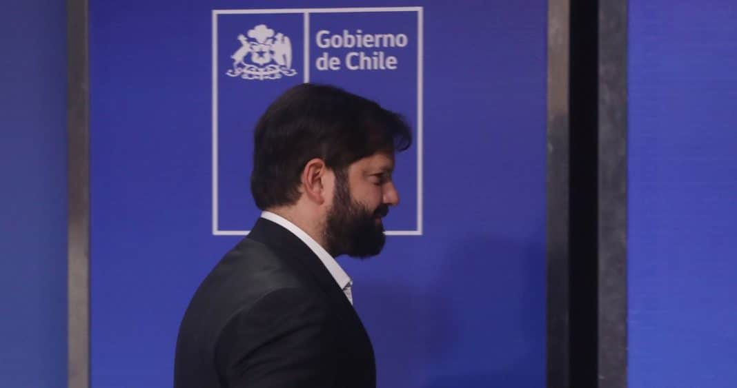 Boric Inaugura Puente Industrial y Entrega Viviendas en Bío Bío: Un Día de Avances Clave para la Región