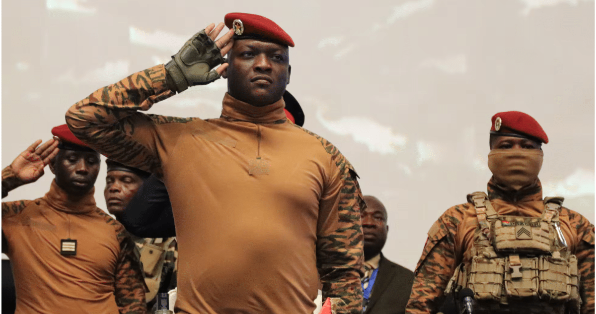 Burkina Faso Criminaliza la Homosexualidad: Penas de Hasta 5 Años de Prisión