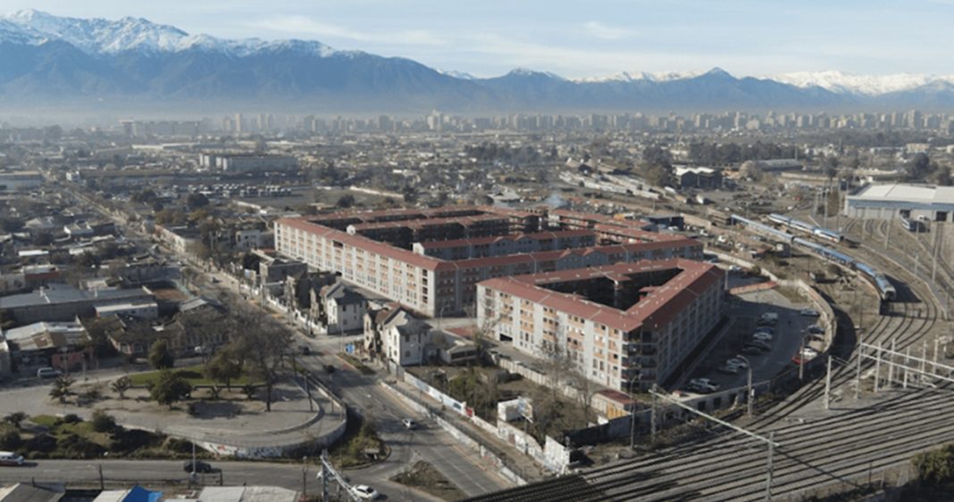 Cristián Castillo Echeverría: Arquitecto Visionario que Redefine la Dignidad en la Vivienda Social